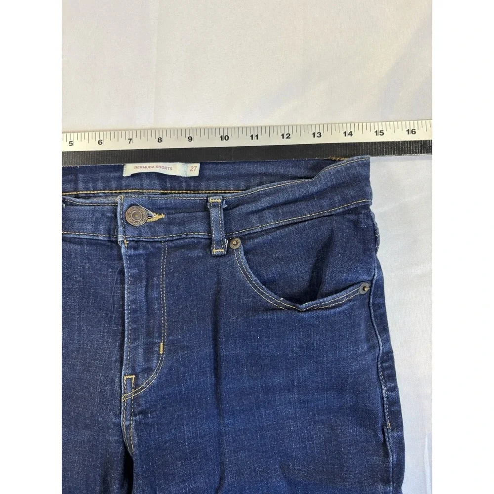 Levi's Women's 27 Dark Wash Bermuda Jean Shorts Jorts Classic Mid Rise Stretch